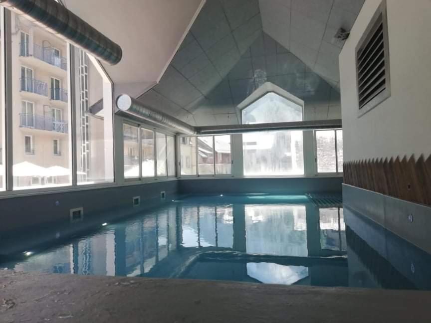 Appartement Prive Dans Residence Balneo Aladin Cauterets Eksteriør bilde